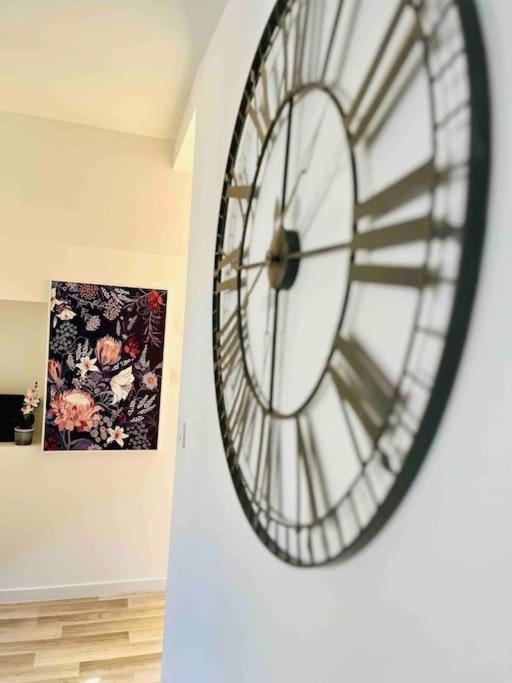 La Perle Apartment Montargis Bagian luar foto