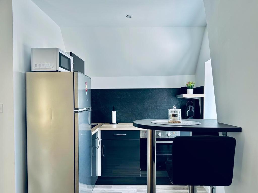 La Perle Apartment Montargis Bagian luar foto