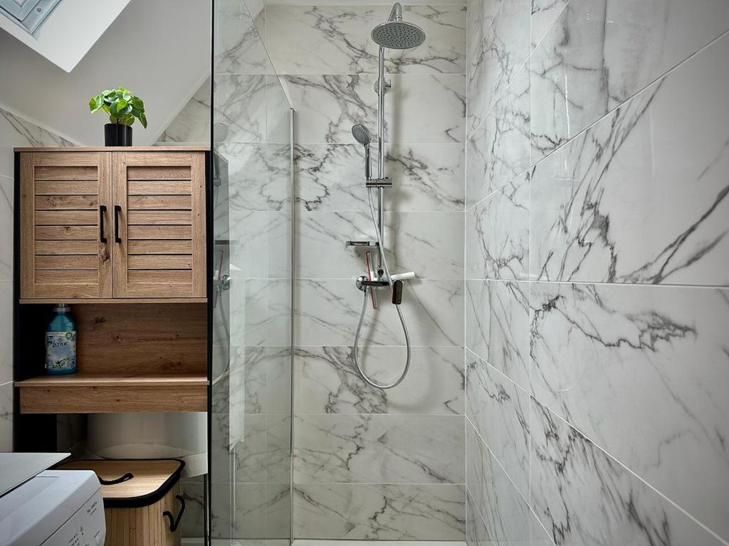 La Perle Apartment Montargis Bagian luar foto
